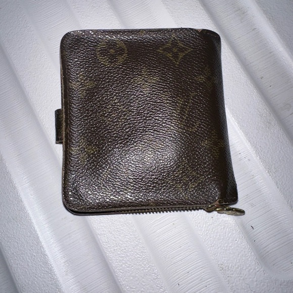 Louis Vuitton brown monogram bifold with zip around coin double pocket - Picture 3 of 12